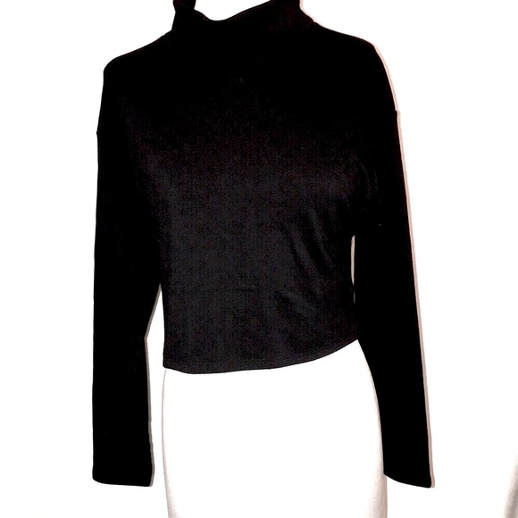Express Tops - Women’s NWT Chic Stylish Black Turtleneck Crop Top Sz S 60% Cotton